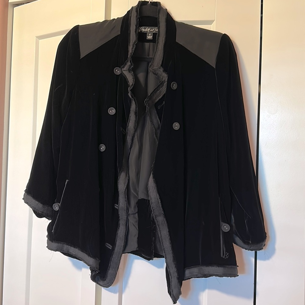 Elizabeth & James velvet blazer size 6 worn once.